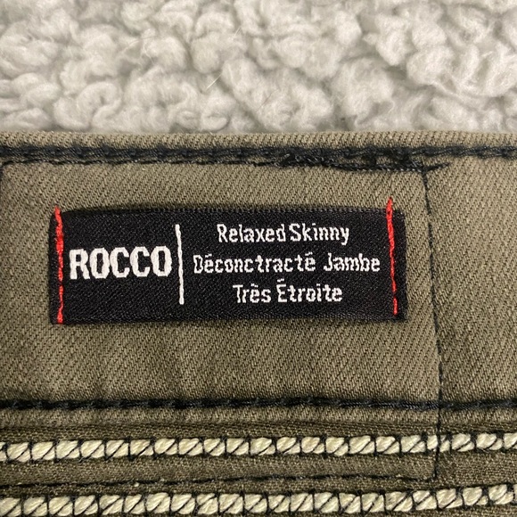 True Religion Denim Jean. Rocco Relaxed Skinny - Picture 4 of 5